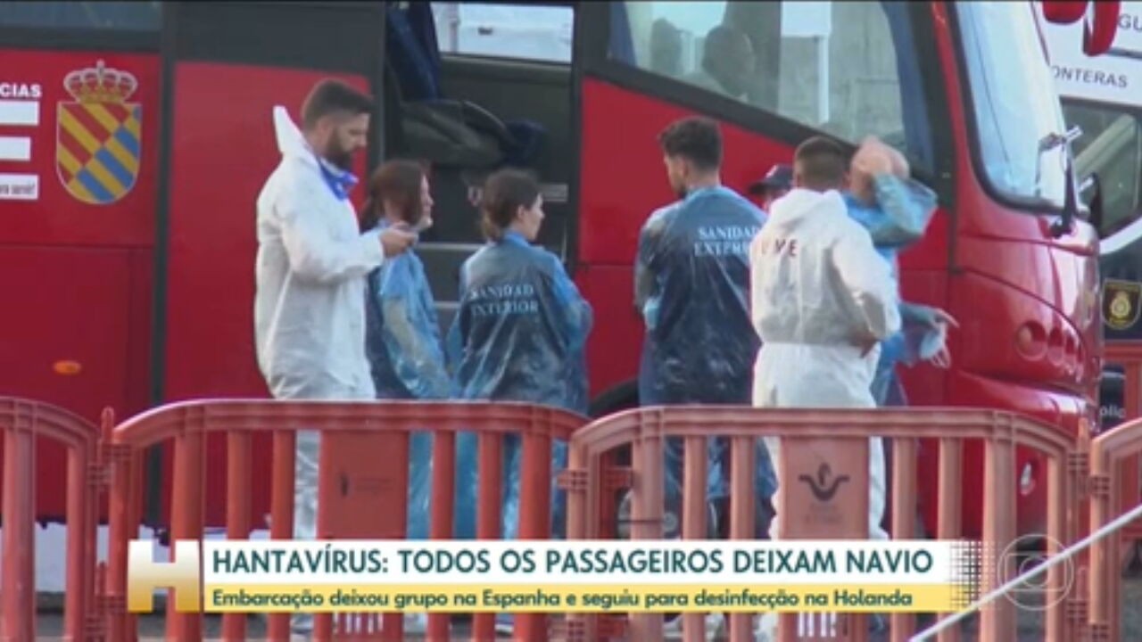Navio de cruzeiro atingido por hantavírus atraca na Holanda